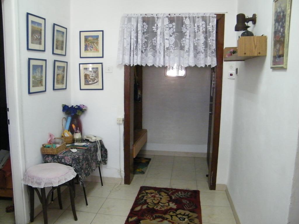 Stella Maris Hosting Appartement Haifa Kamer foto
