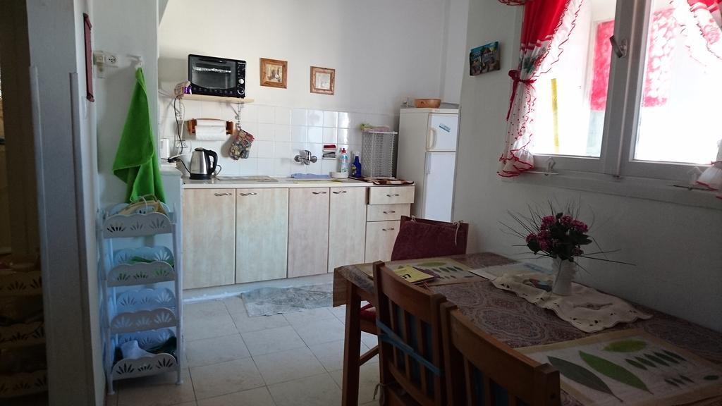 Stella Maris Hosting Appartement Haifa Buitenkant foto